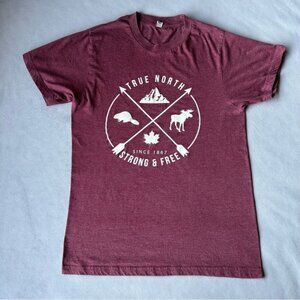 “True North Strong  Free” ~ Graphic Tee ~ Mens Size Small
